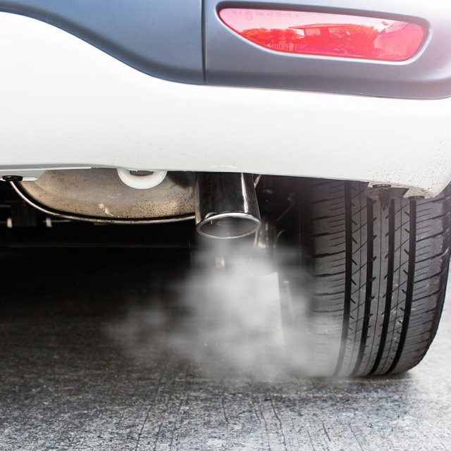 How to clean a car exhaust pipe