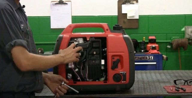 How to clean a generator carburettor