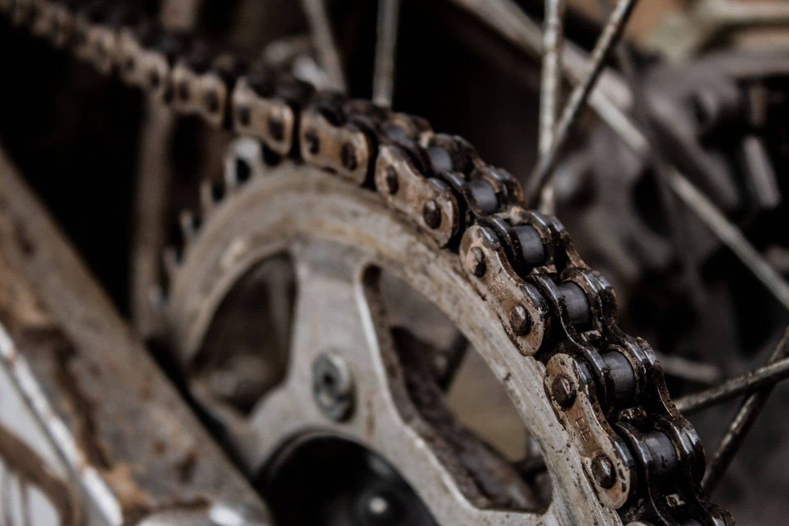 How to clean a motorcycle chain sprocket