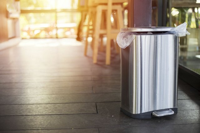 How to Clean a Stainless Steel Bin