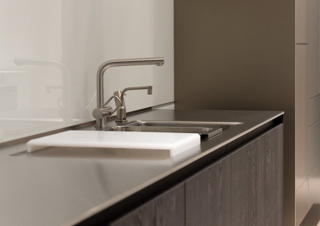 How to clean and polish stainless steel