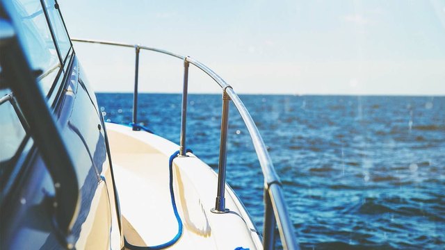 How to Clean and Protect a Boat Before the Season
