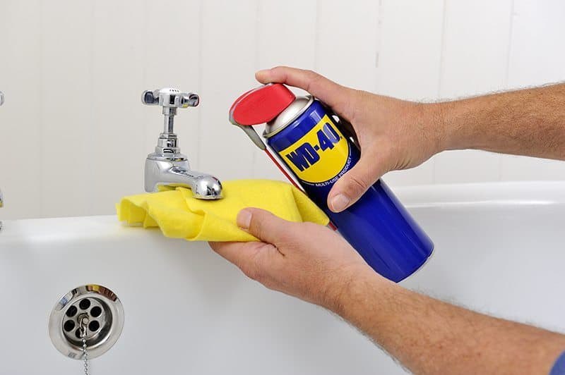 How to clean a bathroom and bring back the shine
