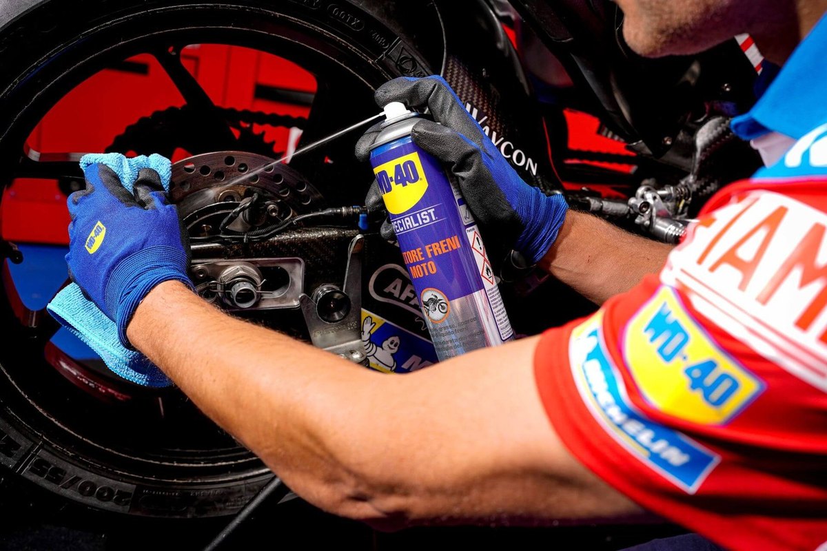 Clean the brake discs