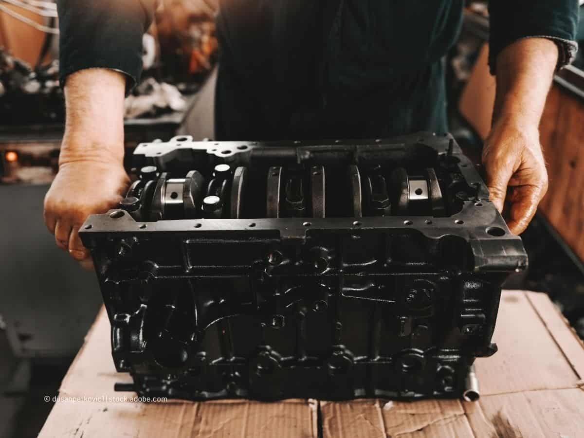 How to Decarbonise Pistons and a Cylinder Head