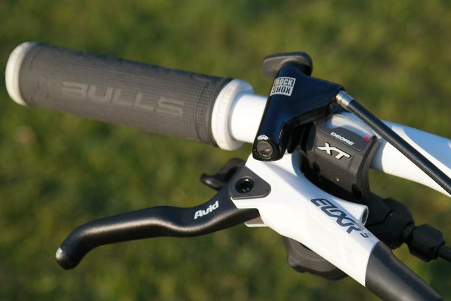 How to Install Bicycle Brake Levers