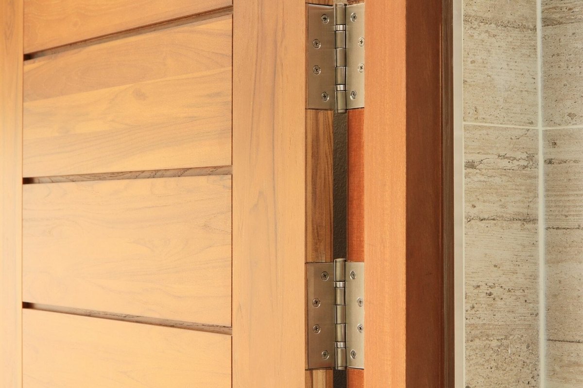 Remove the hinge pin