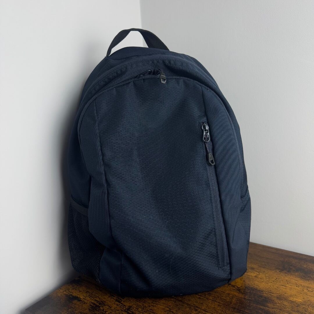 How to lubricate zips on tents and backpacks