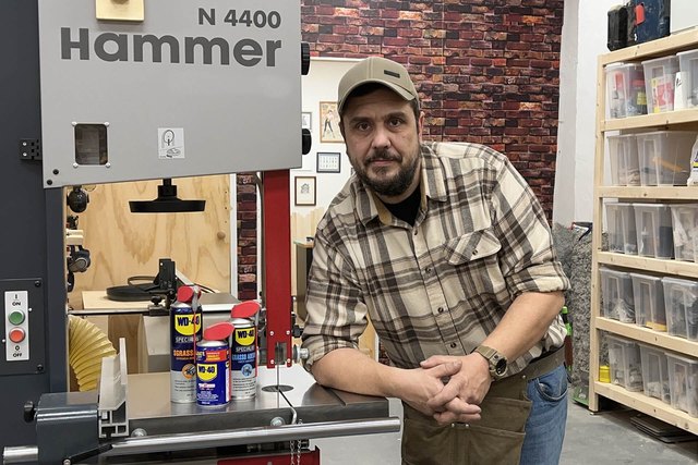 How to maintain a band saw
