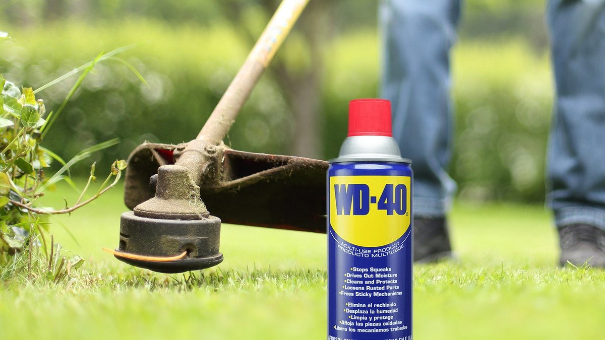 Loosen stubborn dirt