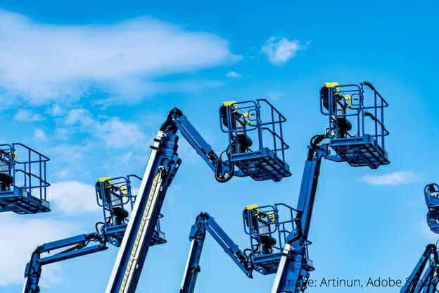 How to maintain a vehicle lift