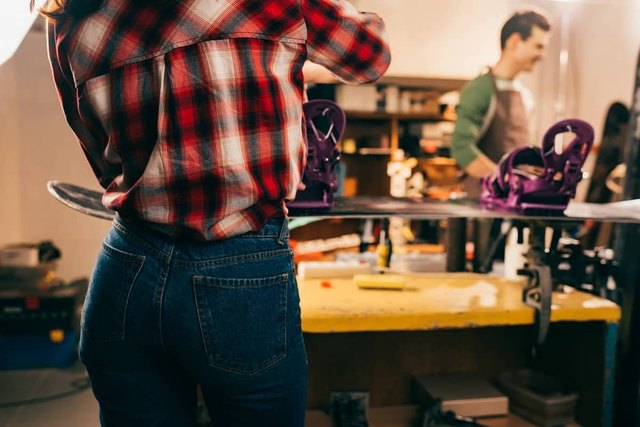 How to maintain a snowboard yourself
