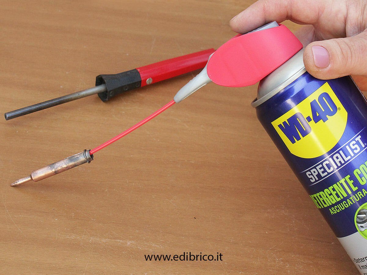 Clean a removable tip