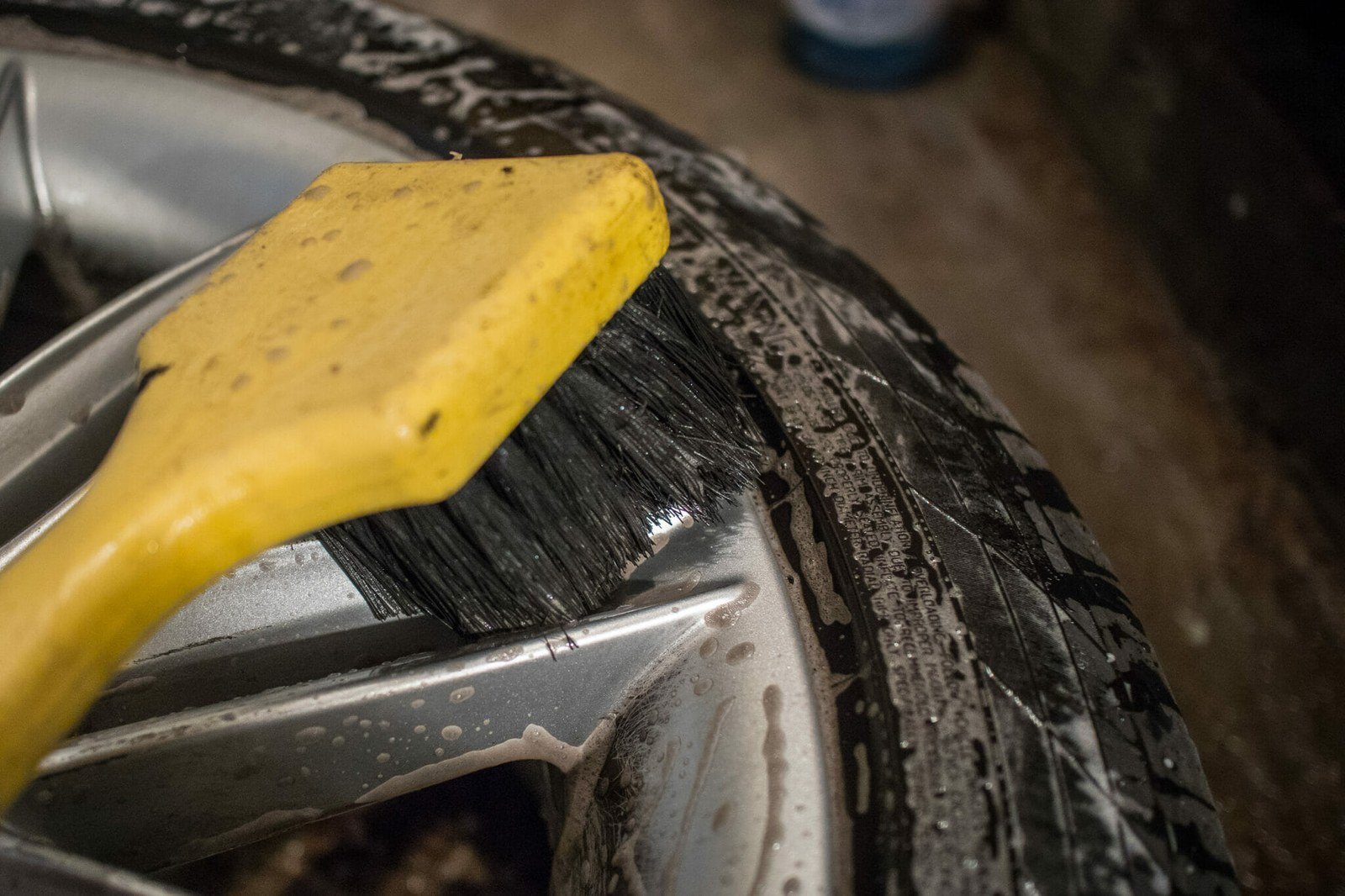How to Maintain Alloy Wheels