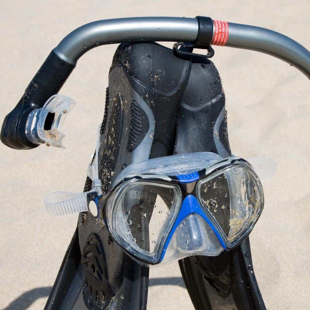 How to maintain diving equipment