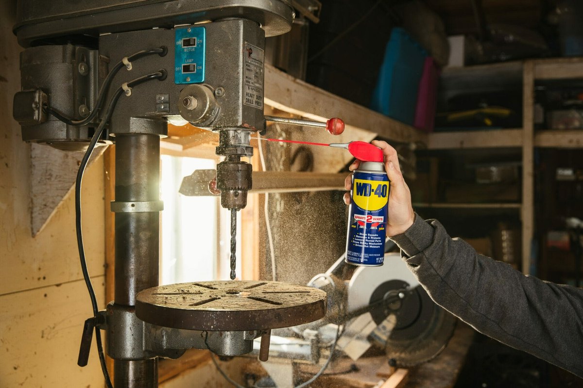 Sharpen metal drill bits