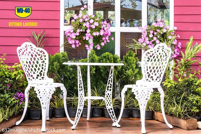 How to maintain garden furniture through the season