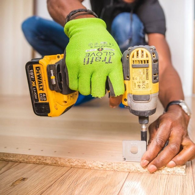 How to maintain hand tools