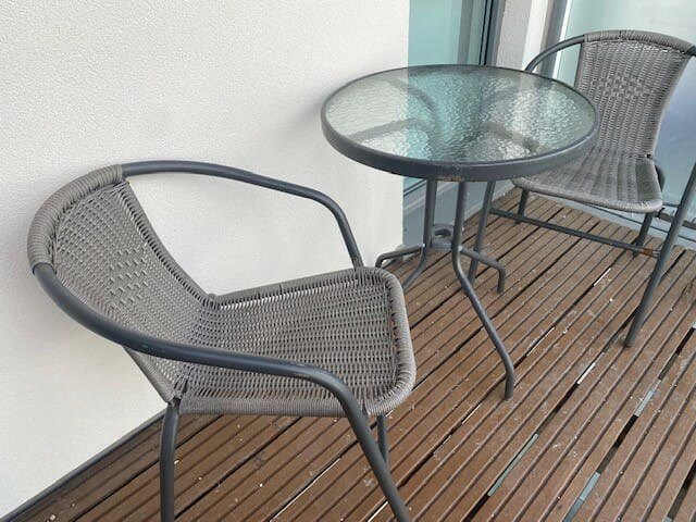 How to maintain metal garden furniture
