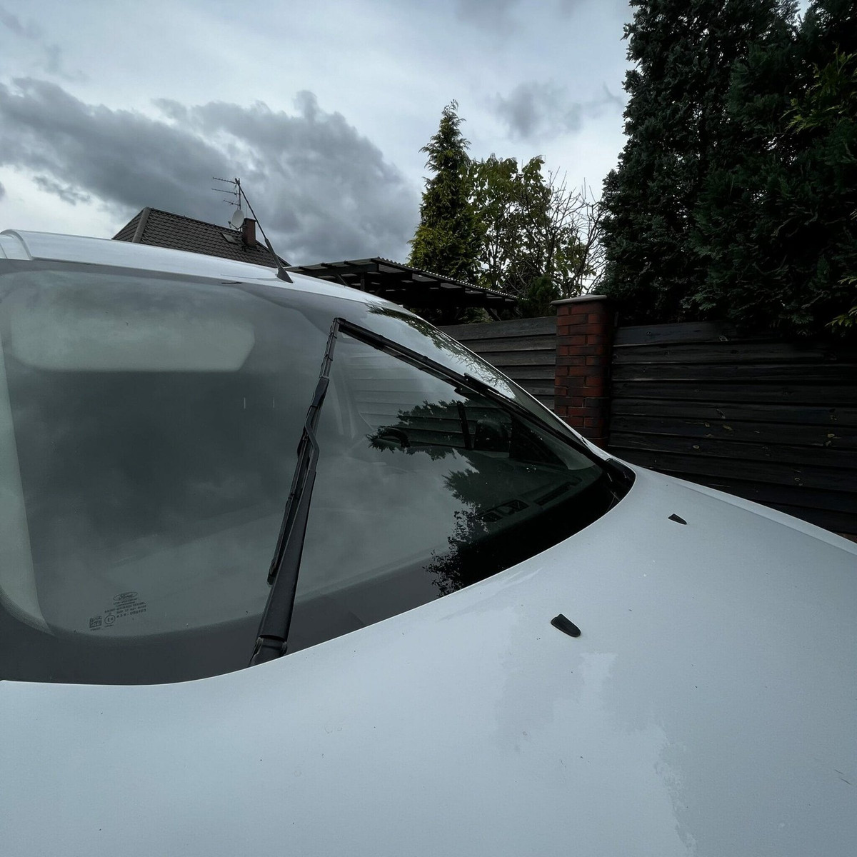 How to Maintain Windscreen Wipers