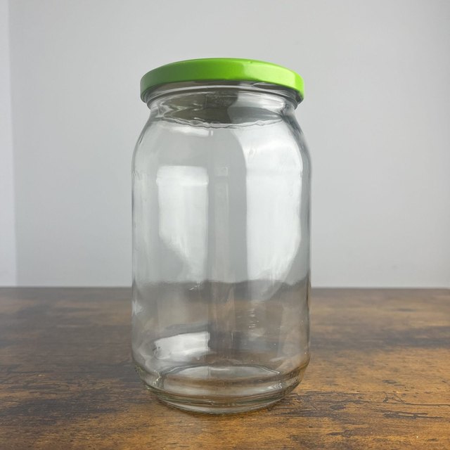 How to open a stuck jar lid