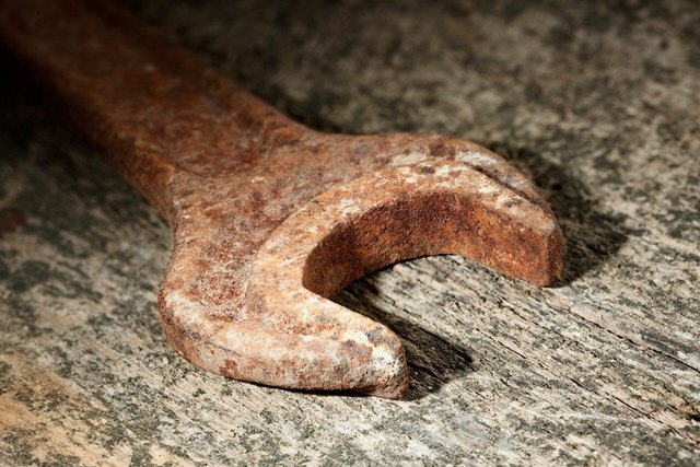 How to prevent corrosion on metal: 6 methods