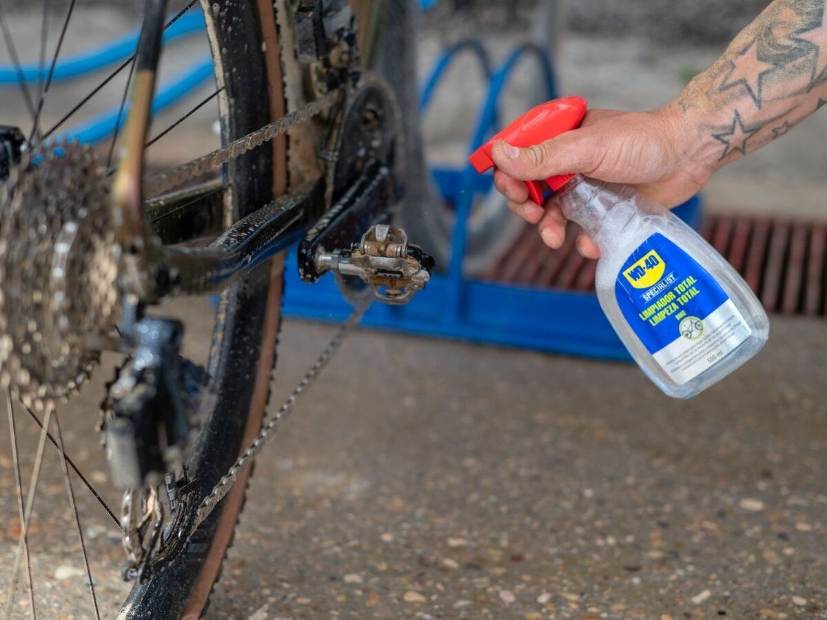 How to protect and maintain bicycle plastics