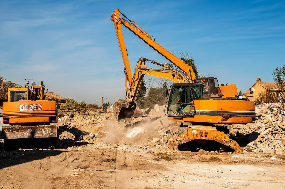 How to protect construction equipment from rust