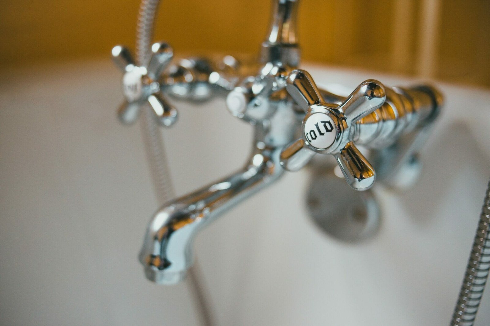 How to remove a stuck or broken tap
