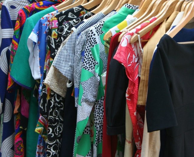 How to Remove Grease Stains from Clothes: 5 Ways