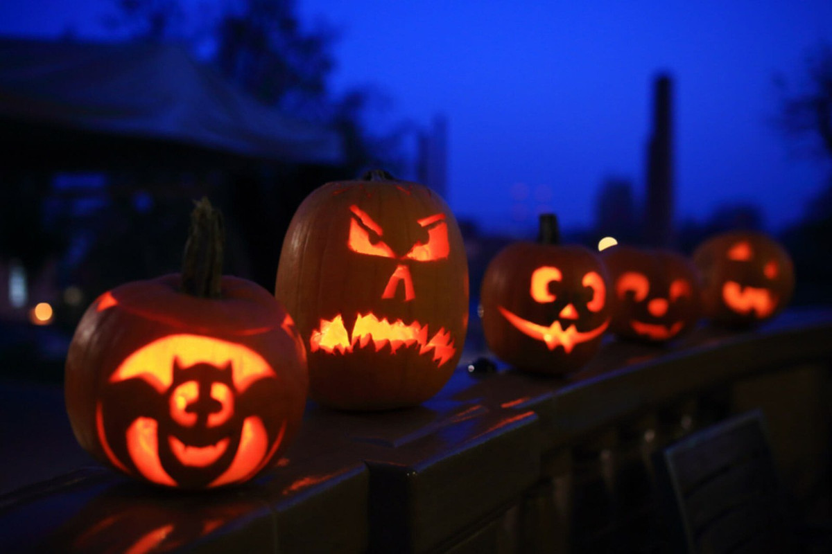 How to remove Halloween decorations without marks