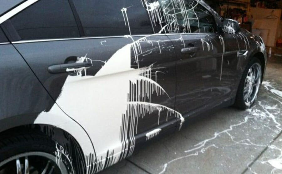 How to Remove Paint Splashes from a Car