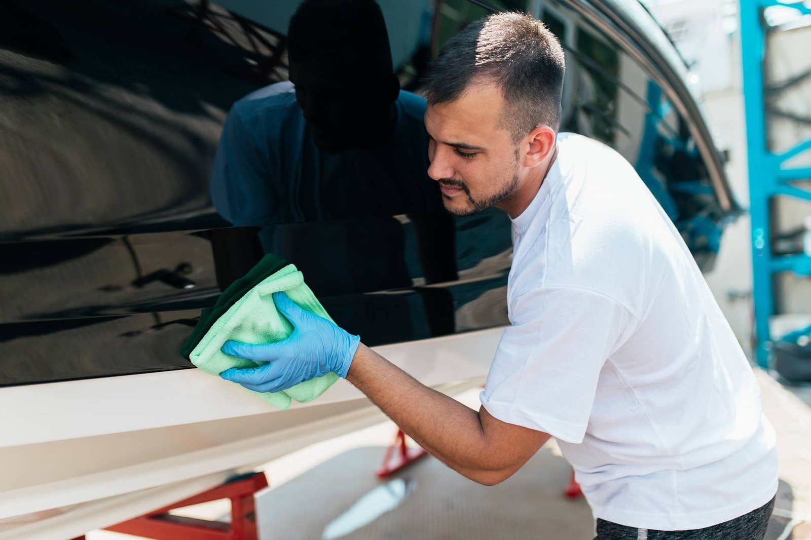 How to remove rust from a boat and protect metal
