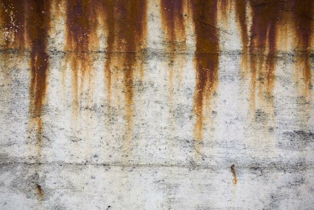 How to remove rust stains from concrete