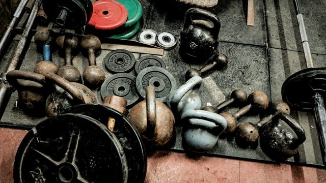 How to remove rust from gym equipment