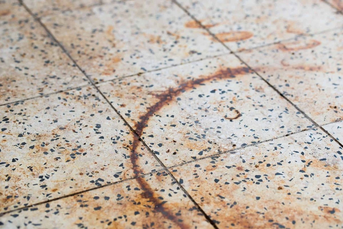 Glazed tiles: lemon and salt