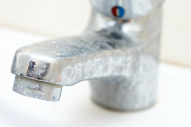 How to Remove Limescale Stains