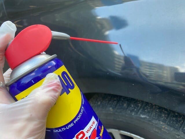 How to Remove Tar from a Car