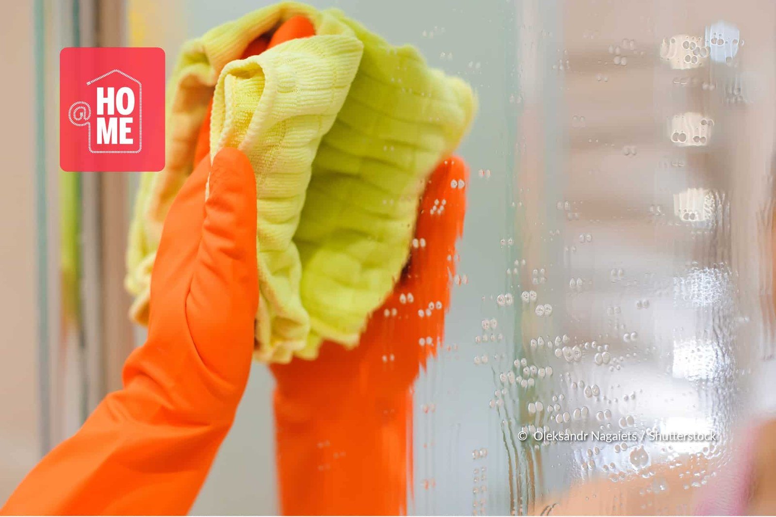 How to Remove Water Stains from Mirrors