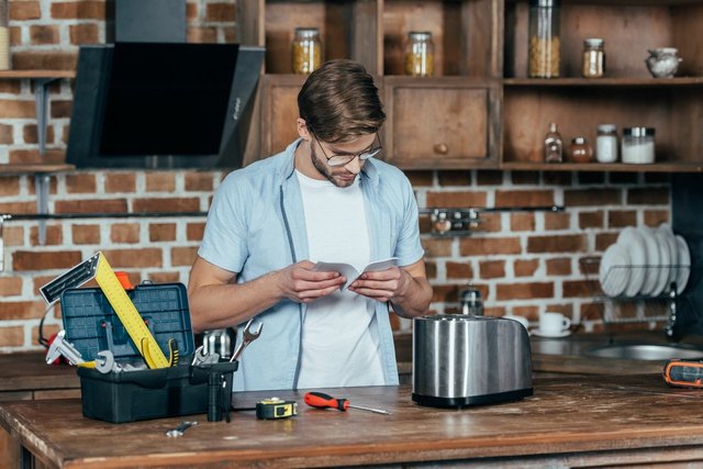 How to repair a toaster yourself