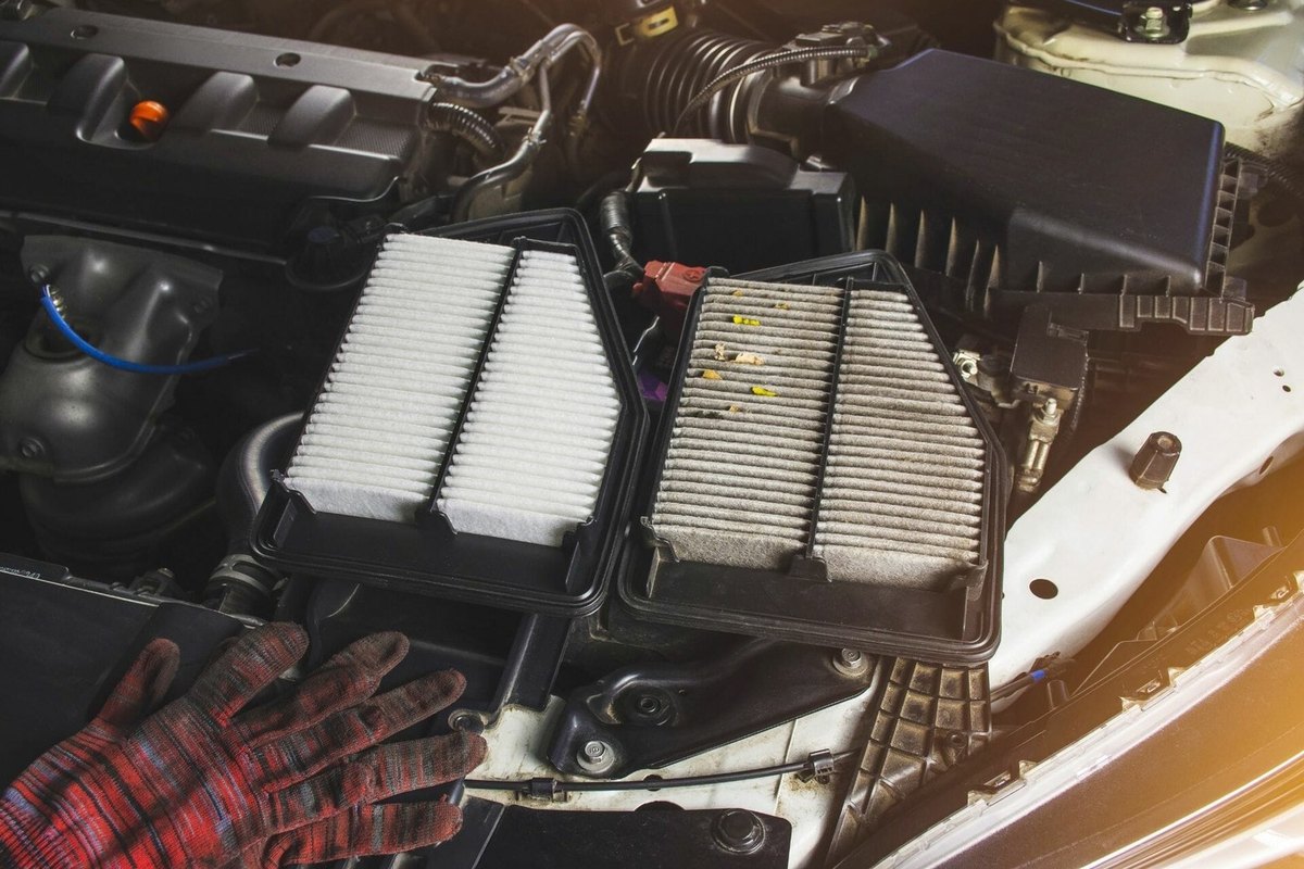 Clean the outside of the filter housing