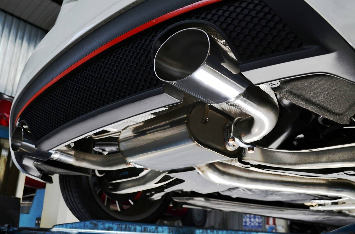 How to replace a car exhaust pipe