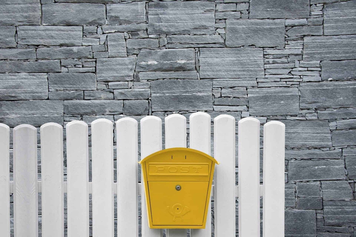 How to replace a mailbox lock