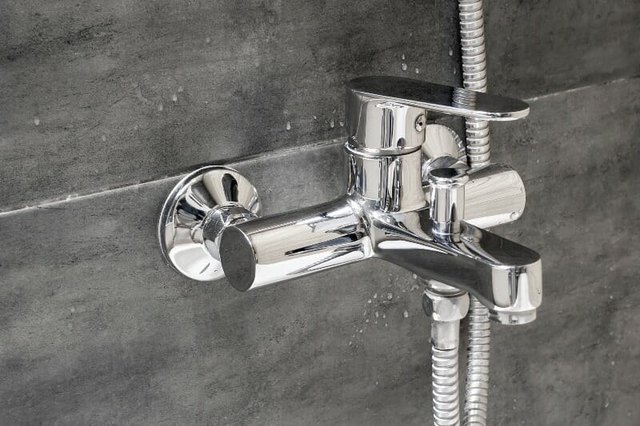How to replace a shower tap