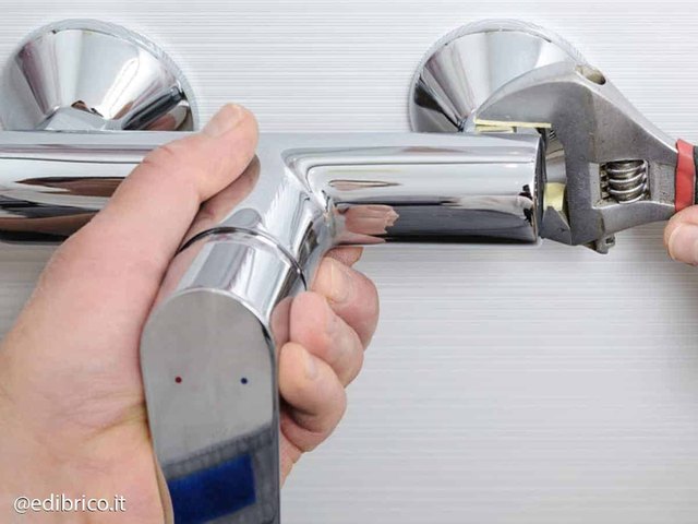 How to replace a tap or kitchen mixer
