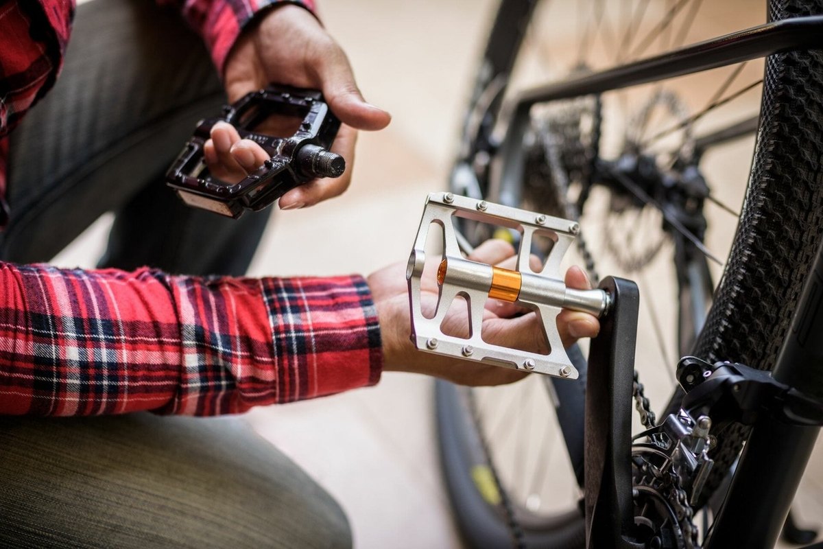 Prepare the bike and workspace