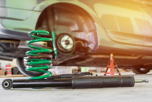 How to replace car shock absorbers