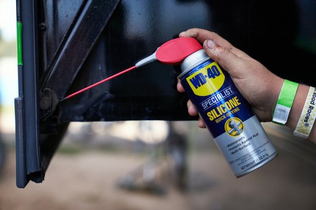 How to replace a car window rubber seal