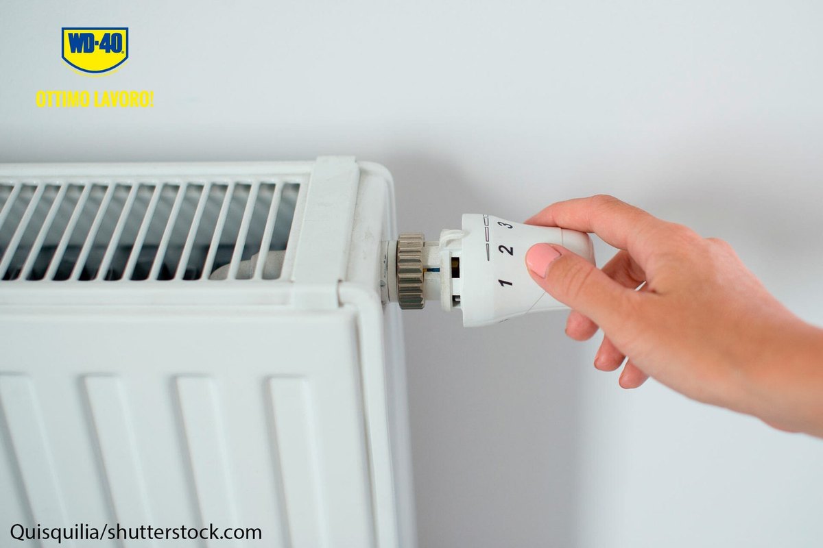 The thermostatic head will not turn