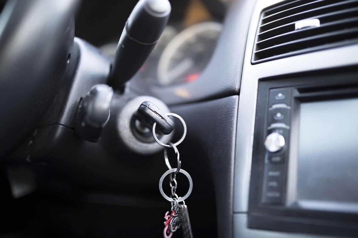 How to unlock a stuck steering lock
